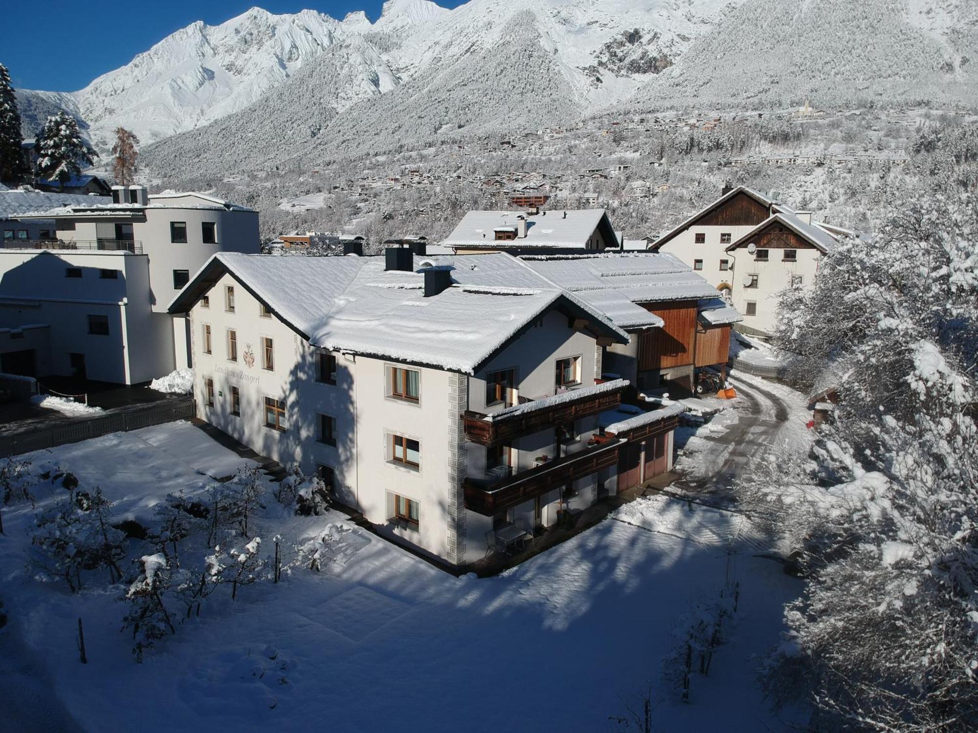 Landhaus Zangerl - Kobelerhof Landeck Exterior photo